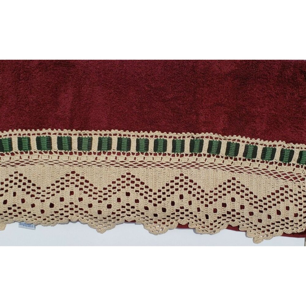 Fieldcrest Maroon Hand Crocheted Green Satin Bath Towel 29X56"